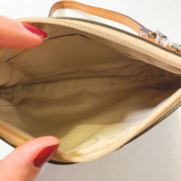 Coach wristlet limited edition - Picture 3 of 4